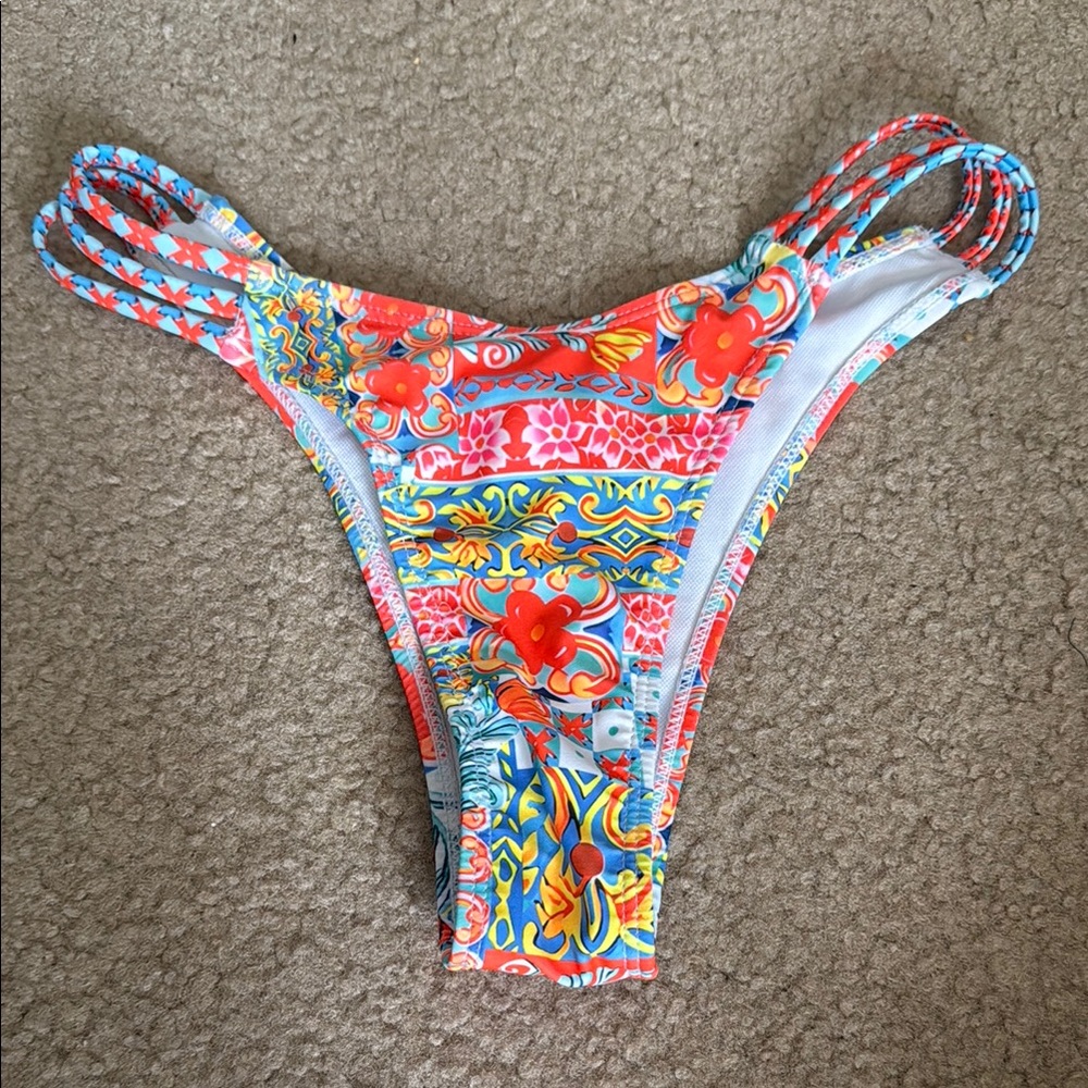 Colorful Bikini Set - Picture 5 of 7